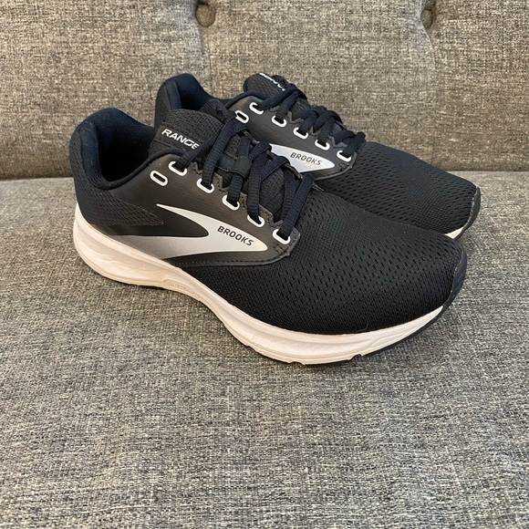 Brooks Shoes - Brooks RANGE Running Sneakers Women’s Size 6.5